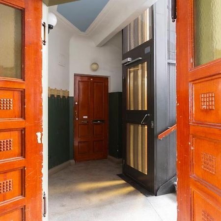 2Ndhomes Cozy Studio In The City Center Helsínquia Exterior foto