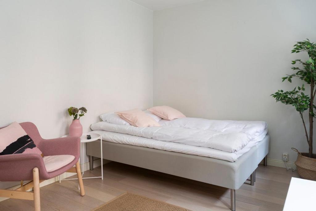 2Ndhomes Cozy Studio In The City Center Helsínquia Exterior foto